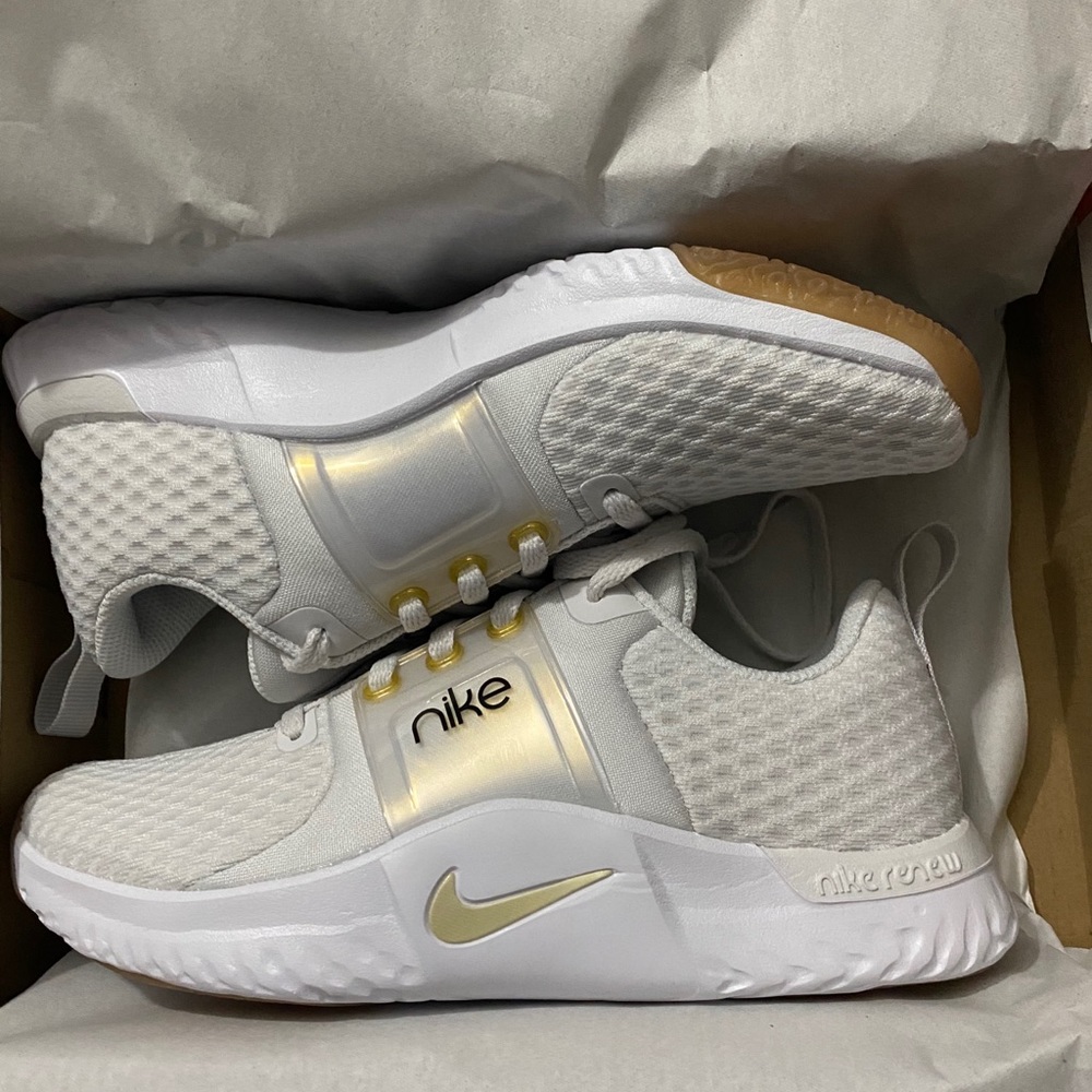 Women’s training shoes